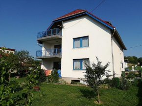 Róbert Apartmant, Balatonalmádi